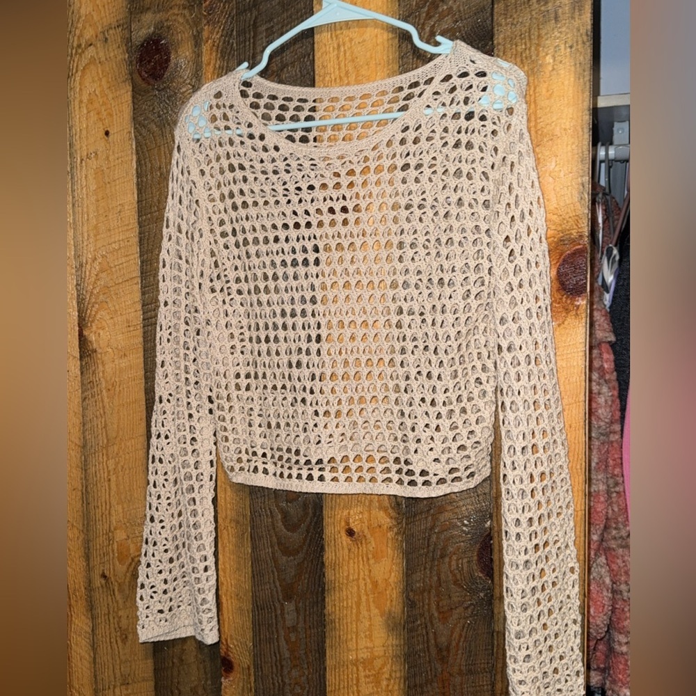 Crochet coverup semi crop top